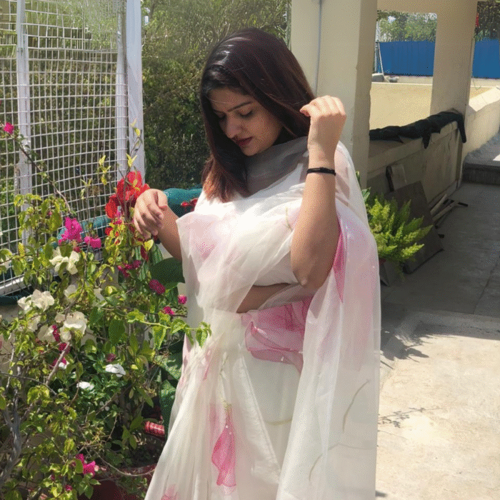 THE POLLEN FLOWER SAREE